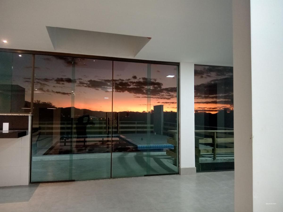Recanto Brenda - Casa Luxo Capitolio Com Vista Pro Lago, Escarpas E Morrochapeu Bagian luar foto