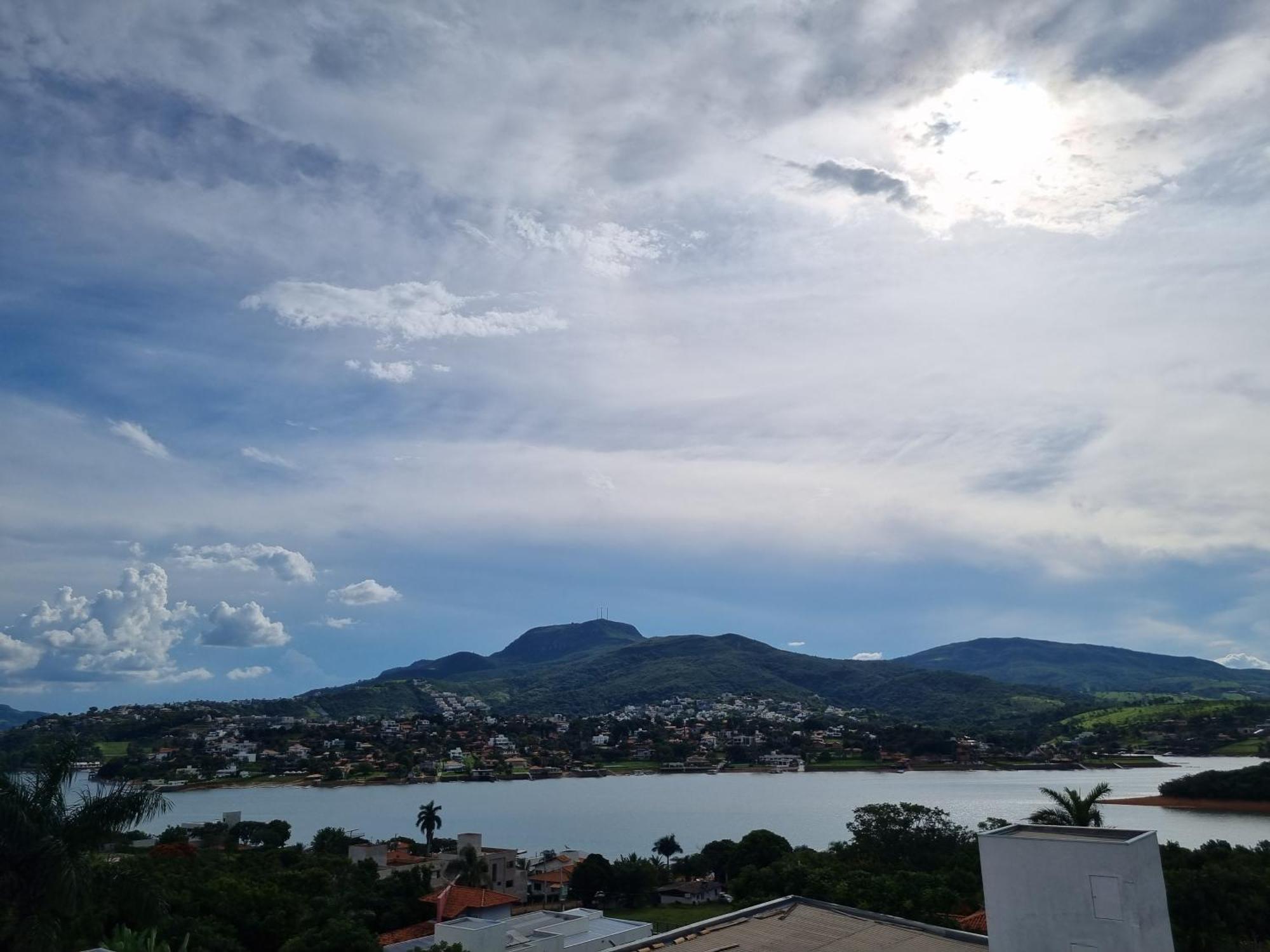 Recanto Brenda - Casa Luxo Capitolio Com Vista Pro Lago, Escarpas E Morrochapeu Bagian luar foto